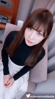 AKDLD-243 バイトで働くゆらちゃんはノーハンドフェラでチ〇ポをギンギンにして精子をごっくんしちゃうビッチだった…